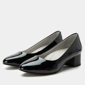 Women’s Alegria Lisah black patent leather pumps featuring contoured arch footbed, cushioned heel, and slip-resistant sole for all-day comfort and elegance.