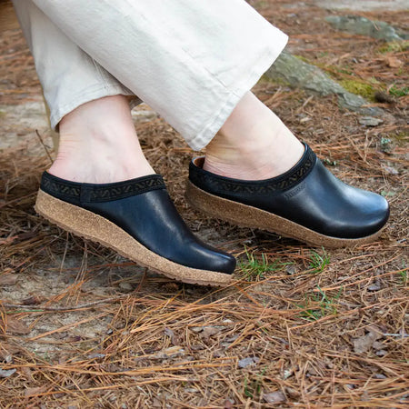 STEGMANN WOMENS LEATHER CLOG - BLACK
