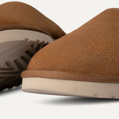 UGG MENS CLASSIC SLIP ON - CHESTNUT