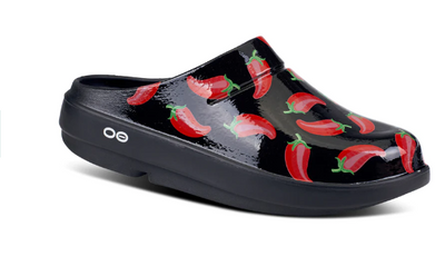 OOFOS OOCLOOG LIMITED EDITION CLOG - RED HOT CHILIS